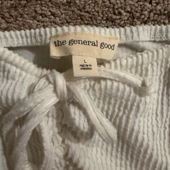 White Ruffled Women's Top - Picture 2 of 2